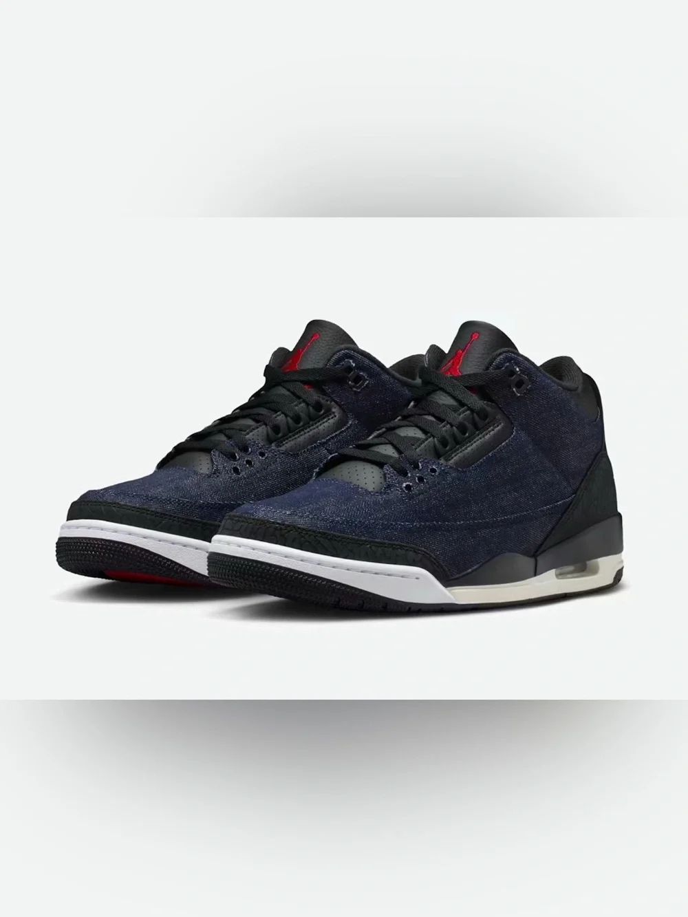 Air Jordan 3 x Levi’s  “Indigo & Gym Red” Size: 10.5